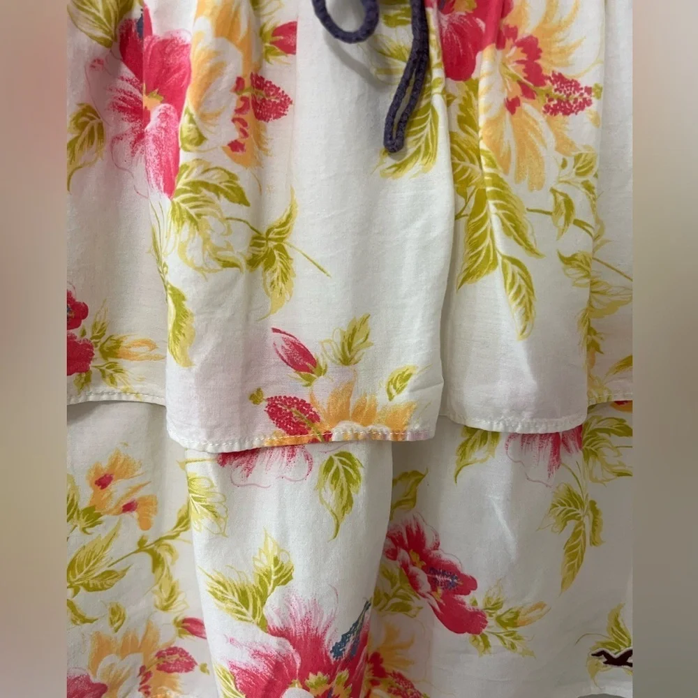 Hollister Floral Tiered Skirt Size L Elastic Waist Boho Cottagecore Mini Skirt